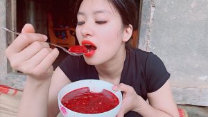 Nằm mơ thấy mình ăn tiết canh, tiết canh lợn, vịt, ngan, dê…