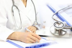Mơ thấy mình đang đi khám bệnh