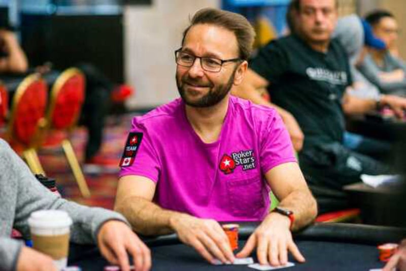 Poker Face cùng sợ ra đời mơ hồ