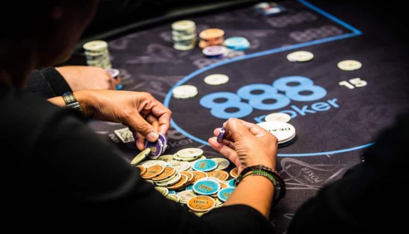 Tình huống SPR cụ thể trong ván Poker